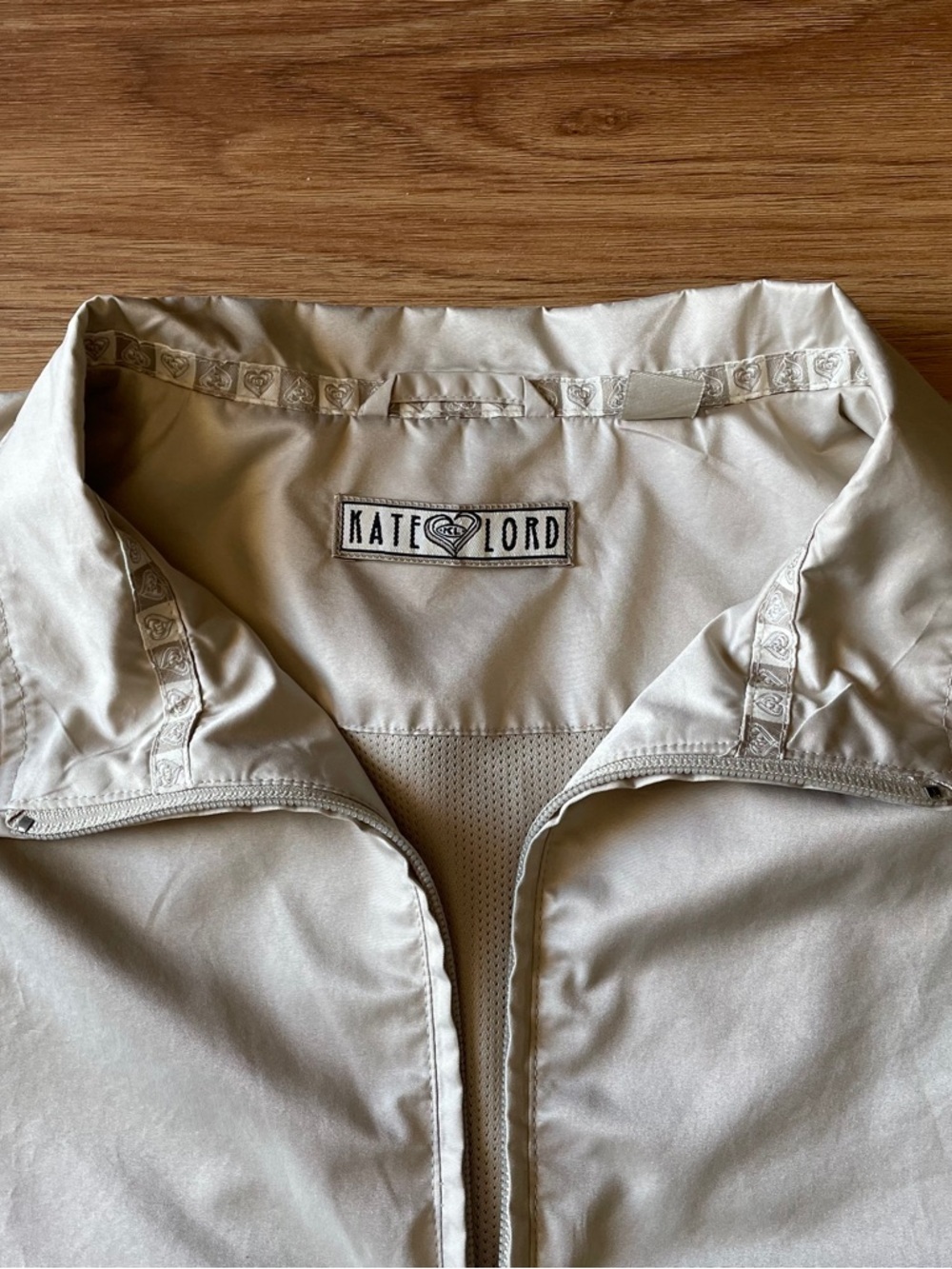 Kate Lord Cream Short-Sleeve Quarter-Zip Shirt - Picture 4 of 9